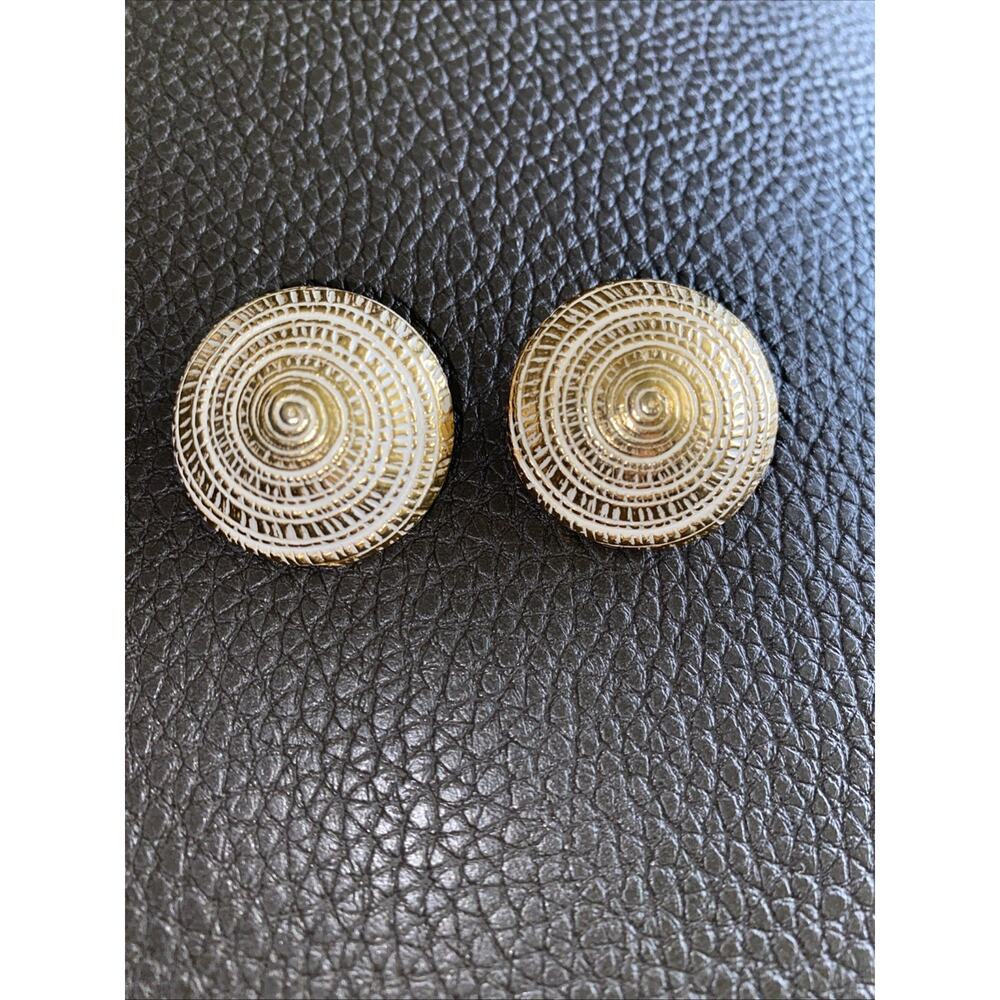 Carol Dauplaise Vintage Large Goldtone Abstract Earrings Swirl Clip